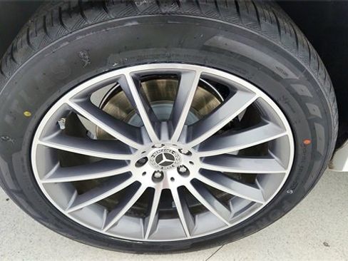 Used 2025 Mercedes-Benz GLE 350 4MATIC w/ AMG Line Exterior image 59