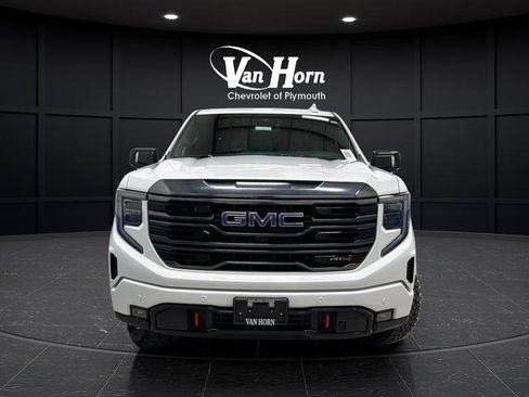 Used 2023 GMC Sierra 1500 AT4 w/ AT4 Premium Package AWD/4WD image 2