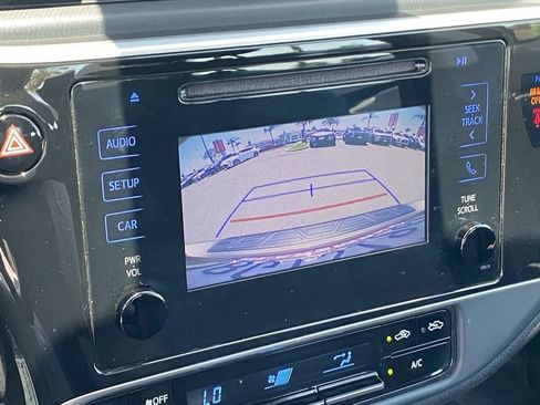 Certified 2019 Toyota Corolla LE FWD image 32