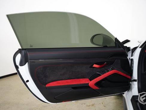 Used 2018 Porsche 911 GT2 RS RWD image 13