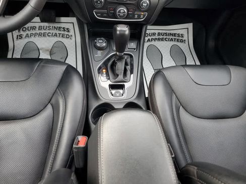 Used 2022 Jeep Cherokee Limited image 22