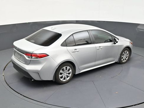 Used 2024 Toyota Corolla LE FWD image 16