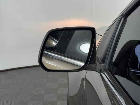 Used 2016 Chevrolet Colorado LT w/ LT Convenience Package RWD image 22