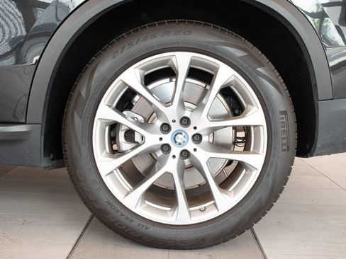 Used 2025 BMW X5 xDrive50e AWD/4WD image 9