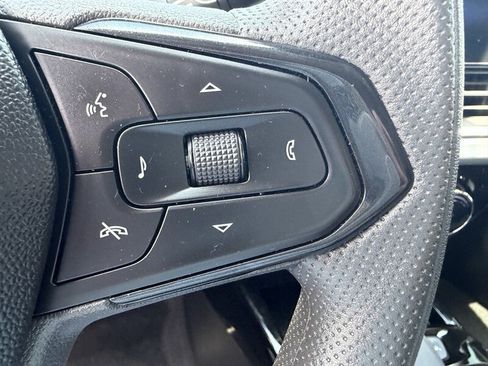 Used 2024 Chevrolet Trax LT FWD image 23