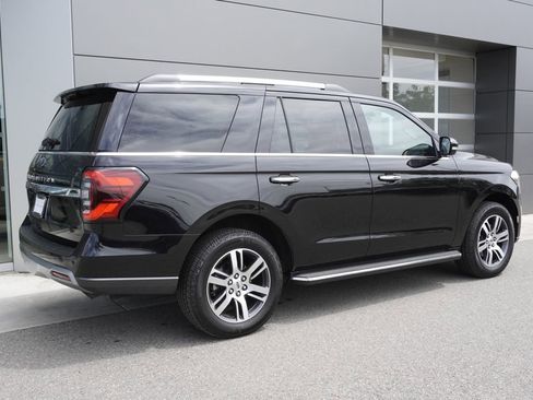 Used 2022 Ford Expedition Limited AWD/4WD image 4