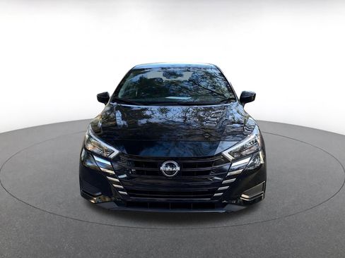 Used 2025 Nissan Versa SV image 2