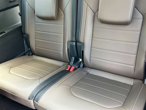 Used 2024 Volkswagen Atlas SEL AWD/4WD image 23