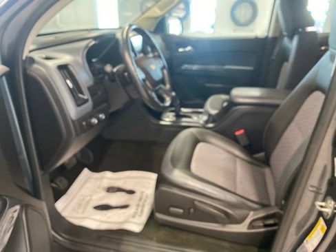 Used 2017 Chevrolet Colorado Z71 AWD/4WD image 22