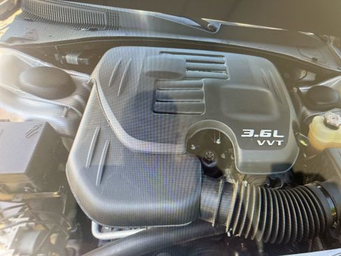 Used 2021 Chrysler 300 S RWD image 6