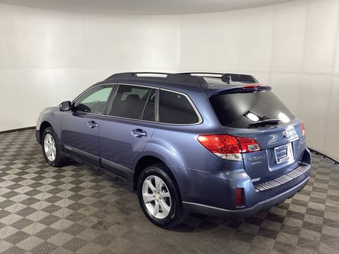 Used 2014 Subaru Outback 2.5i Premium w/ Moonroof Package AWD/4WD image 4