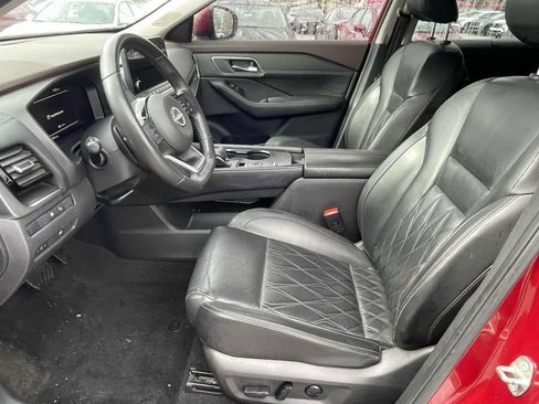 Used 2023 Nissan Rogue Platinum w/ Platinum Premium Package image 14