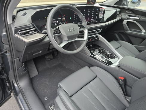 Certified 2025 Audi Q5 Premium Plus w/ Premium Plus image 38