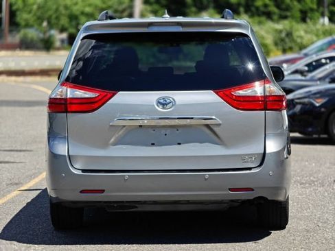 Used 2015 Toyota Sienna Limited Premium AWD/4WD image 6