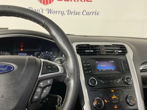 Used 2014 Ford Fusion SE w/ Equipment Group 201A image 25