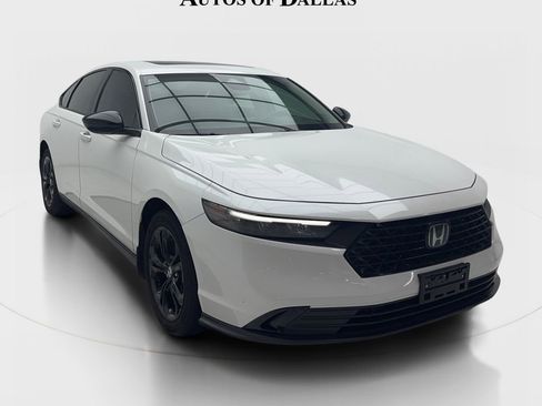 Used 2025 Honda Accord SE image 2