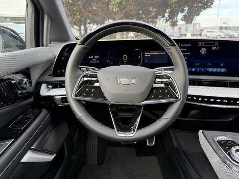 New 2025 Cadillac Optiq Sport 1 image 17