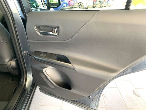 Used 2022 Toyota Venza XLE AWD/4WD image 23