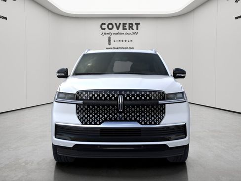 New 2026 Lincoln Navigator L Reserve image 6