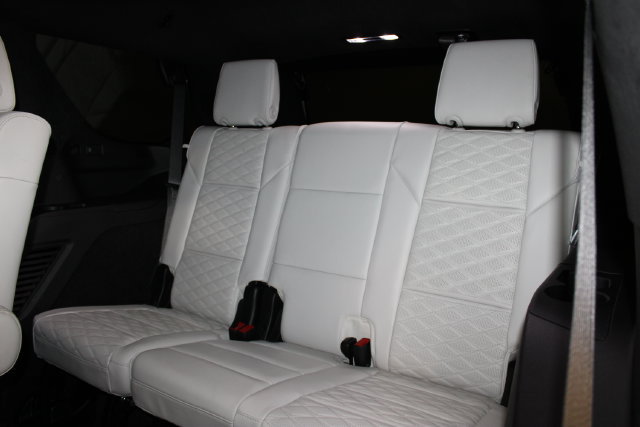 Used 2025 Cadillac Escalade Sport Platinum w/ LPO, ONYX Package AWD/4WD image 13