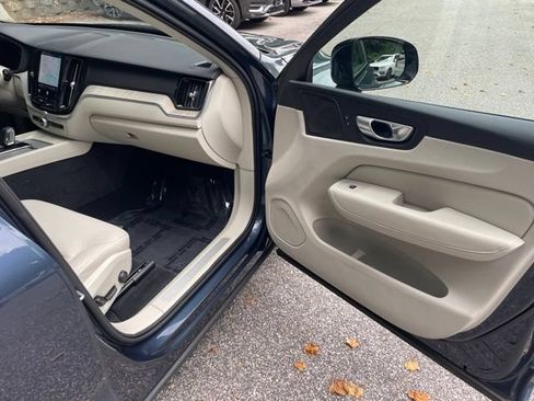 Certified 2024 Volvo XC60 B5 Plus w/ Climate Package AWD/4WD image 14