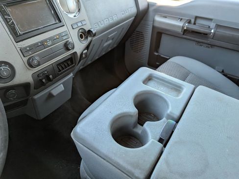 Used 2011 Ford F350 XLT w/ XLT Premium Pkg image 22