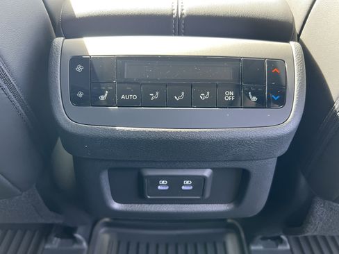 New 2026 Nissan Pathfinder SL image 29