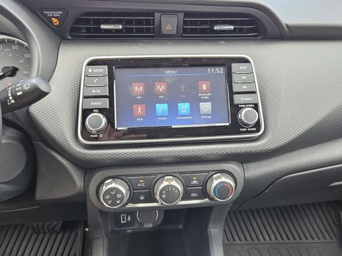 New 2025 Nissan Kicks Play S image 8