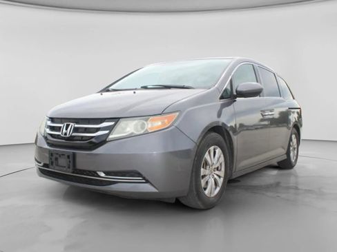 Used 2016 Honda Odyssey SE image 2