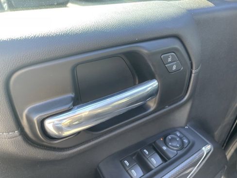 Used 2021 Chevrolet Silverado 1500 LT image 11