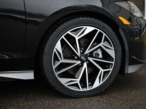 Used 2024 Hyundai Ioniq 6 SEL image 4