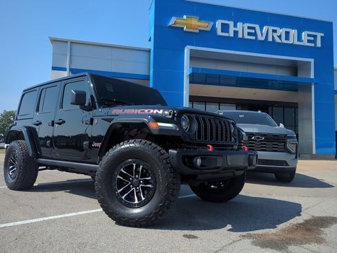 Used 2025 Jeep Wrangler Unlimited Rubicon image 1