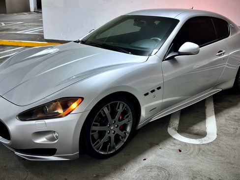Used 2011 Maserati GranTurismo S RWD image 2