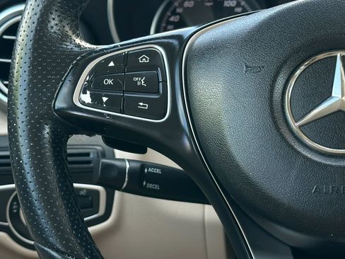 Used 2017 Mercedes-Benz GLC 300 image 29