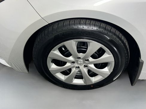 Used 2026 Toyota Corolla LE FWD image 12