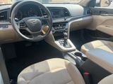 Used 2018 Hyundai Elantra SE image 2