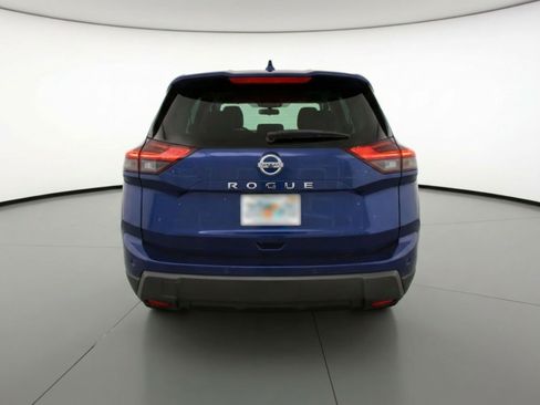 Used 2025 Nissan Rogue SV image 7