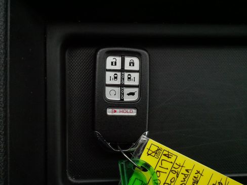Used 2024 Honda Odyssey EX-L image 30