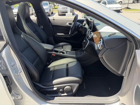 Used 2016 Mercedes-Benz CLA 250 image 25