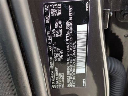 Used 2022 Volvo XC60 B5 Inscription image 26