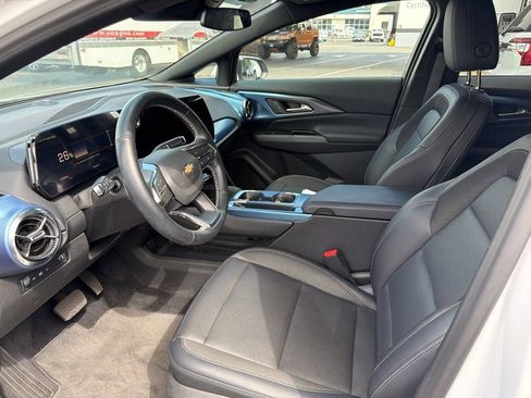 Used 2024 Chevrolet Equinox EV LT FWD image 10