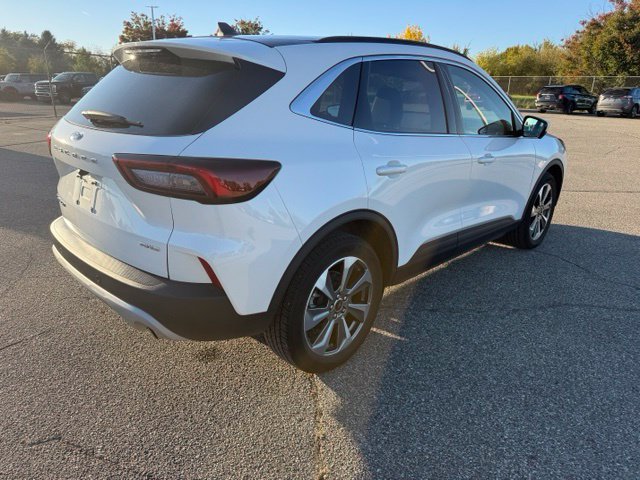 Used 2023 Ford Escape Platinum AWD/4WD image 8