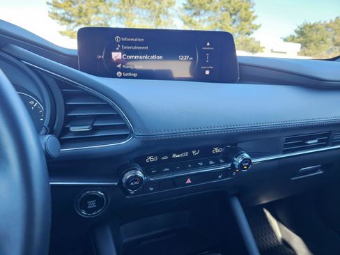 Used 2025 MAZDA MAZDA3 Hatchback w/Premium Plus Pkg image 20