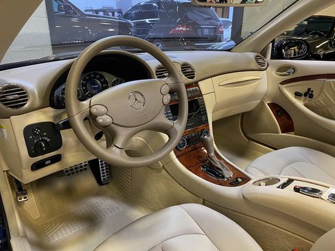 Used 2007 Mercedes-Benz CLK 350 Cabriolet image 9