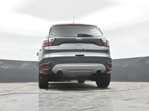 Used 2017 Ford Escape SE w/ Equipment Group 201A AWD/4WD image 32