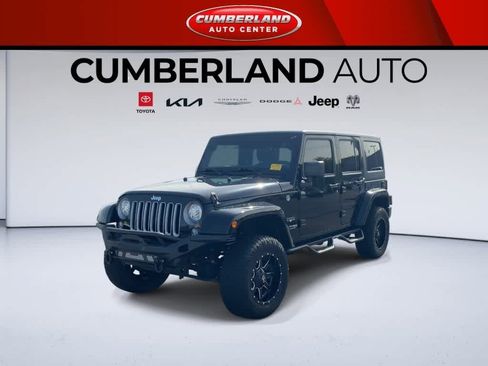 Used 2018 Jeep Wrangler Unlimited Sahara AWD/4WD image 4