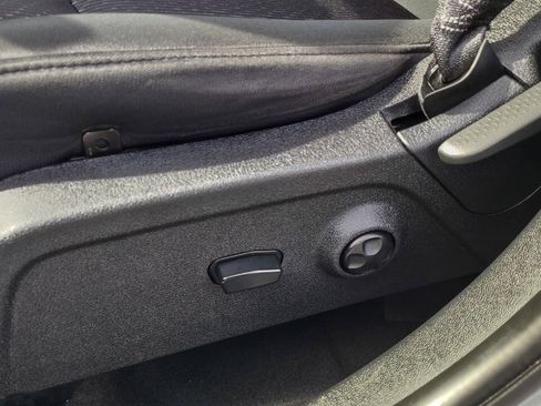 Used 2011 Dodge Journey Mainstreet w/ Popular Equipment Group FWD image 14