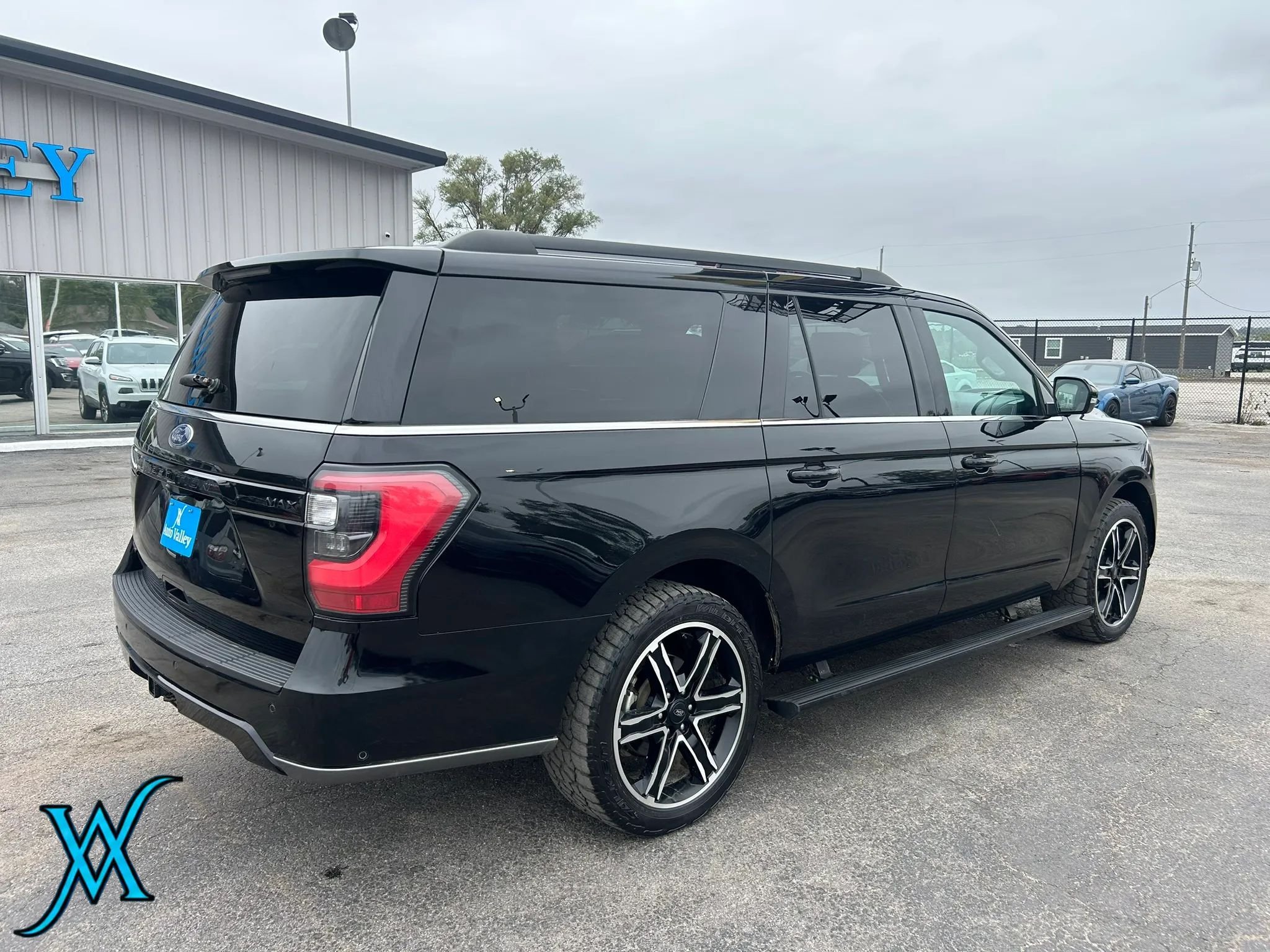 Used 2020 Ford Expedition Max Limited w/ Equipment Group 303A AWD/4WD image 7
