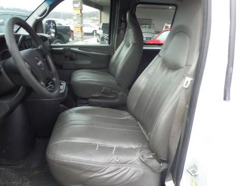 Used 2008 GMC Savana 1500 AWD image 7