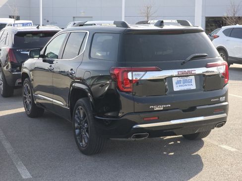 Used 2022 GMC Acadia Denali w/ Black Diamond Edition image 4